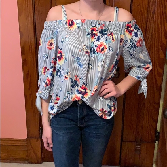 Tops - Fortune & Ivy women’s blouse